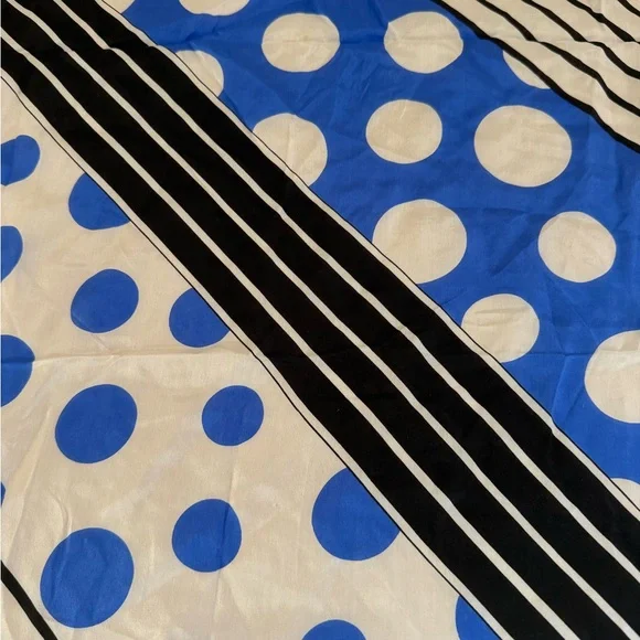 Blue and White Polka Dot Blanket - Picture 2 of 6